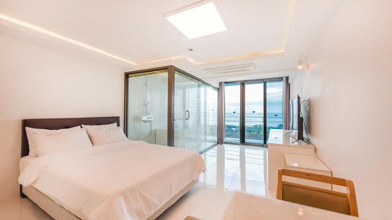 Castle Pool Resort Jeju Buitenkant foto